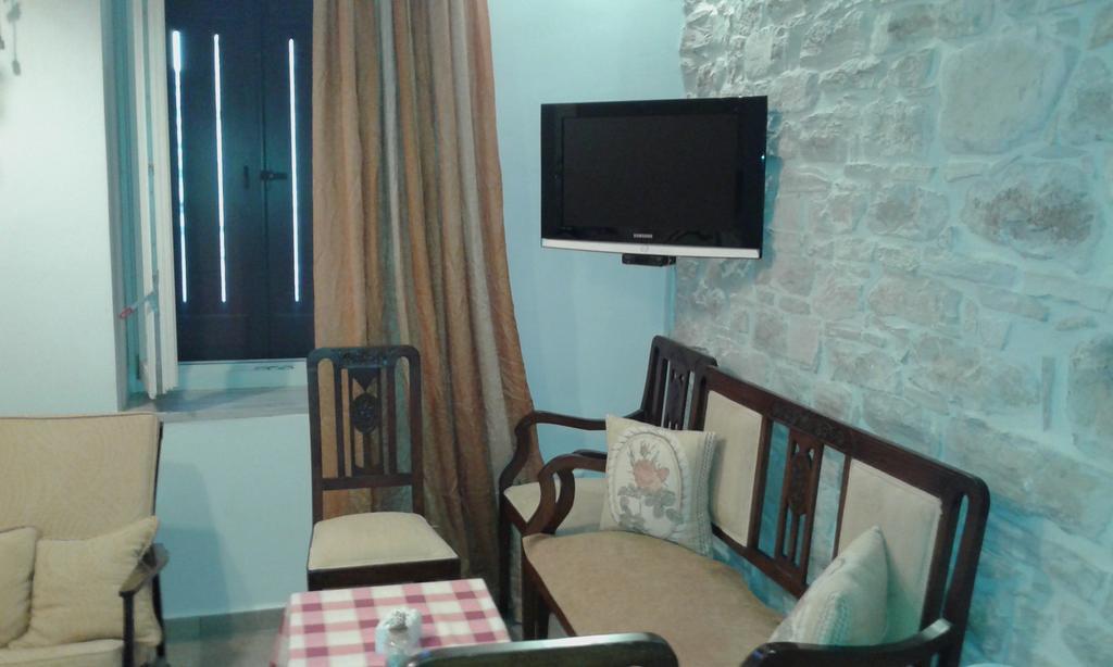 Patrika Traditional House Luaran gambar